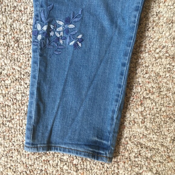 Talbots Flawless Girlfriend Jeans Size 16 16W Embroidered Cropped Denim Capris - Picture 5 of 12